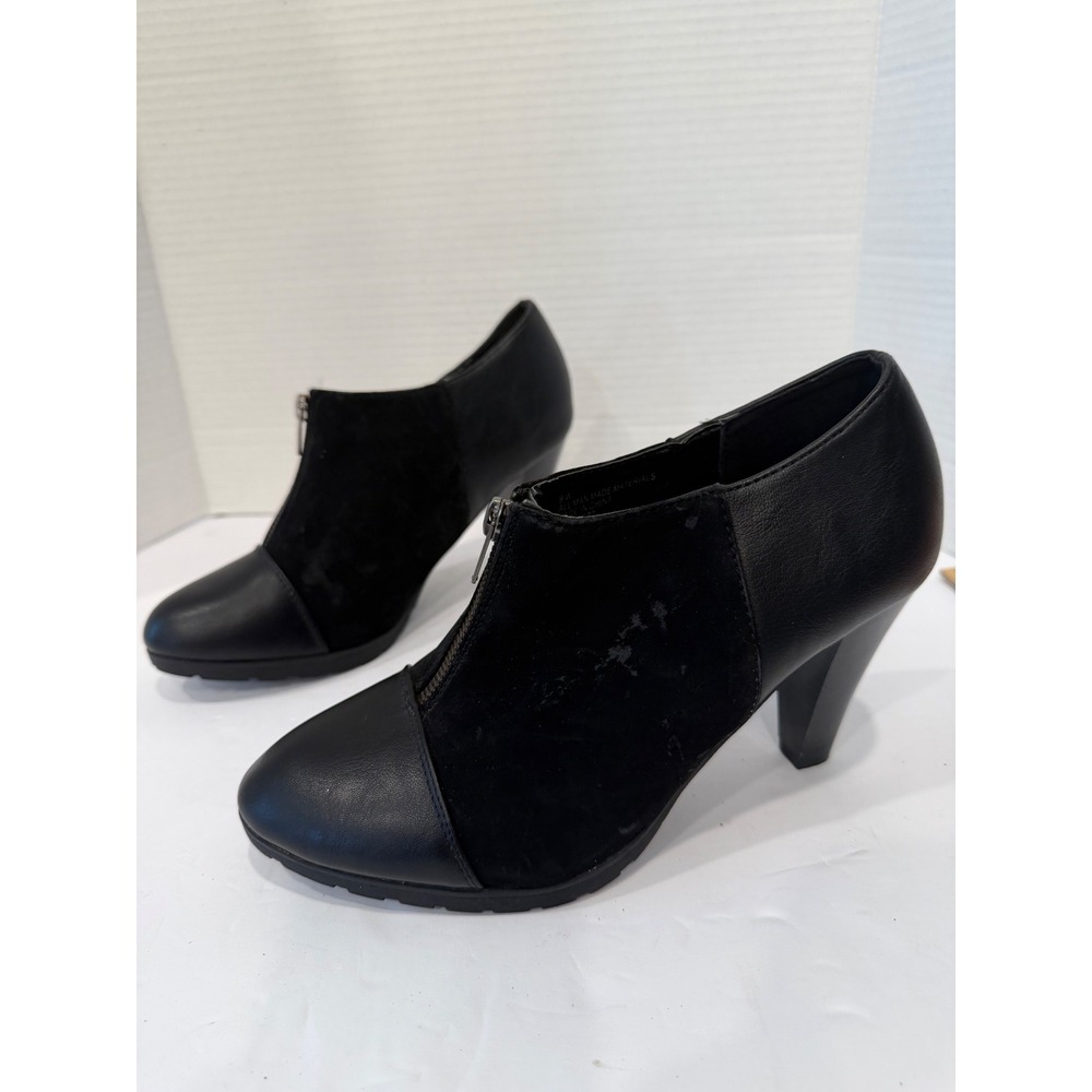 Cliffs by White Mountain Black Front Zip Lug Sole High Block Heel Booties 9 Wide